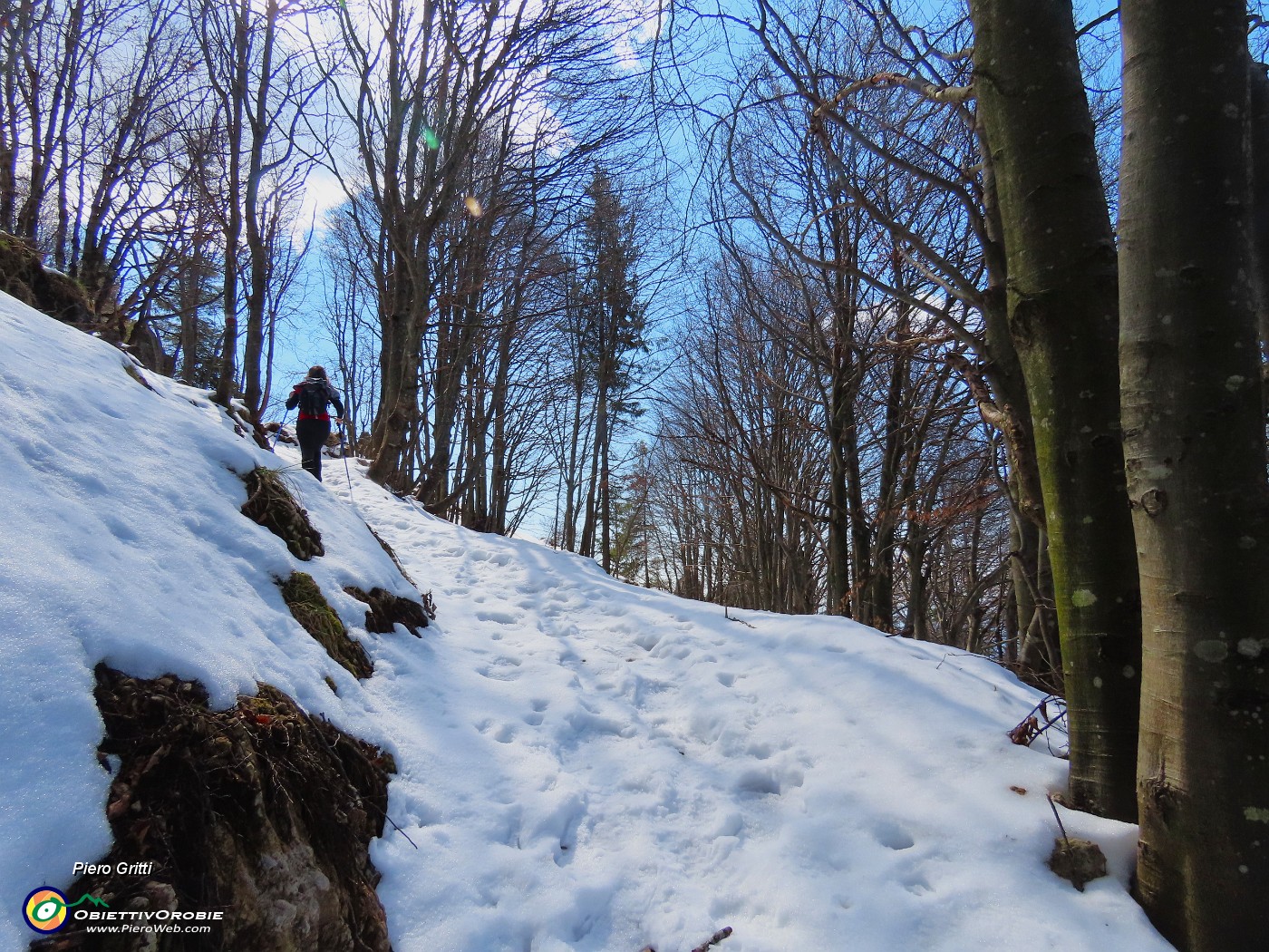 39 Proseguiamo pestando neve.JPG